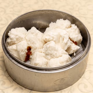 蒸叉燒包 [Steamed BBQ Pork Buns] Lunch