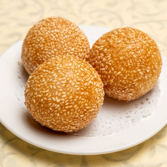 芝麻球 [Sesame Seed Balls].