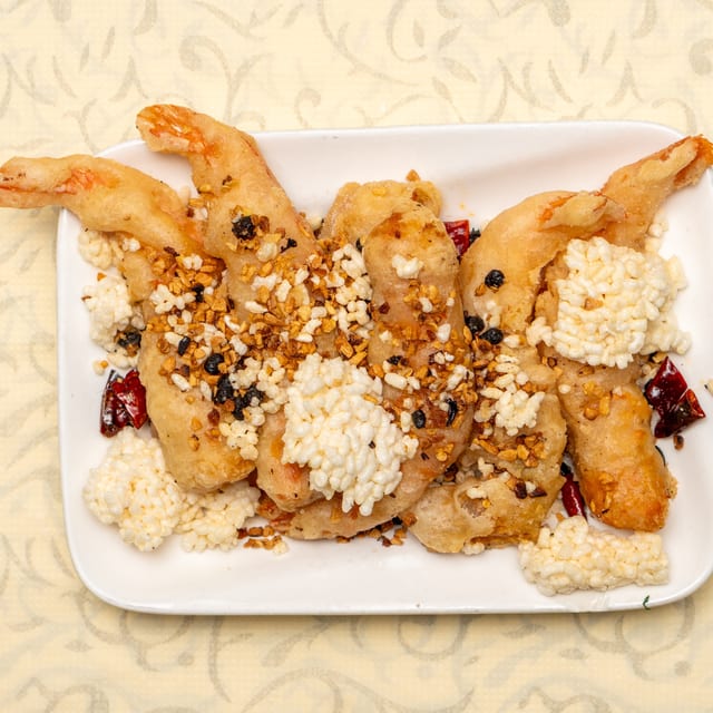 四川蝦球 [Prawns Szechuan Style].